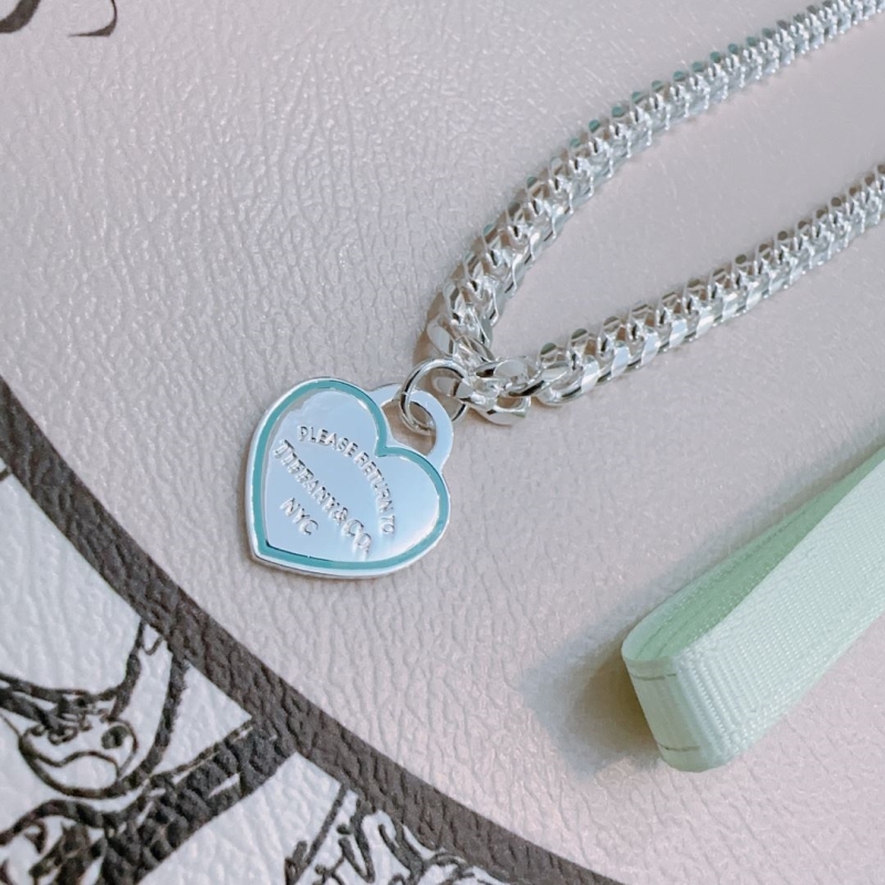 T*f*ny necklaces